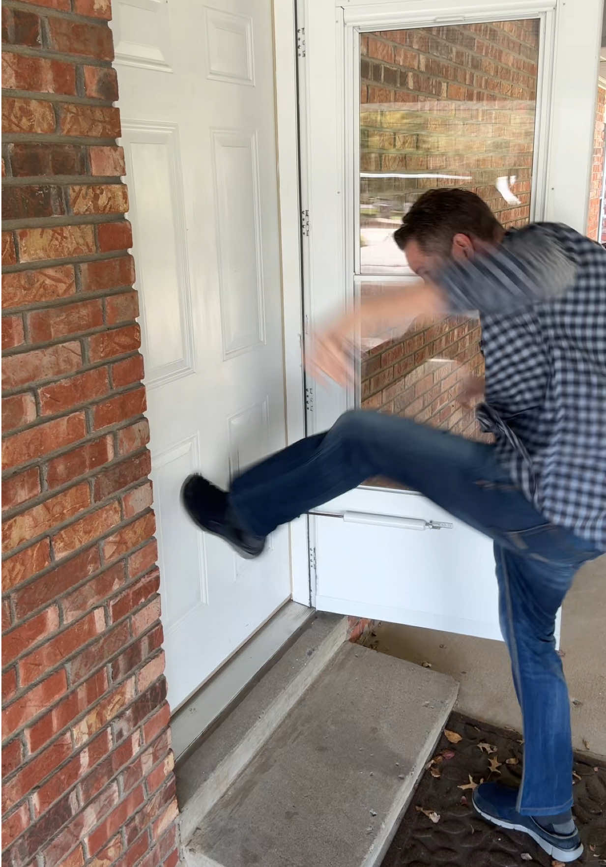 They won’t kick this door in. This reinforcement door lock adds serious home protection in minutes. #ReinforcementLock #HomeDefenseGear #ProtectWhatMatters #DoorSecurityUpgrade #StaySafeNow