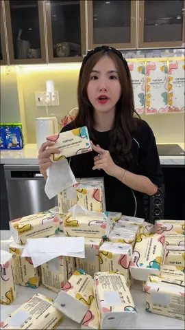 Khăn giấy rút dạng gói để bàn tiện lợi, phù hợp để ba lô, túi xách hoặc cốp xe mang theo người giá ưu đãi và freeship #khangiay #giayan #giadungtienich #giadungnhabep #khangiayrut   