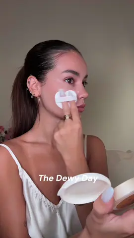 pu bli✨ ¿Quieres Glass Skin real? El secreto está en la preparación: The Porefect Pad limpia, exfolia e hidrata en un solo paso, 3 en 1!!!🤭 verás que tu piel está más lisa, luminosa y lista para un maquillaje perfecto💖 @Yepoda #yepoda #kbeauty #skincareroutine #koreanskincare 