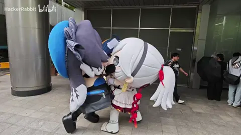 iuno : ayo yg semangat geludnya 😆 #wutheringwaves #mascot #event #kurofest #kurogames #camellya #camellyawutheringwaves #yangyang #iuno 