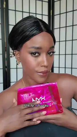 Eine kleine Tasche mit vielen Überraschungen 💖@nyxcosmetics de @NYX Professional Makeup #nyxcosmetics #thefaceglue #settingspray #primer 