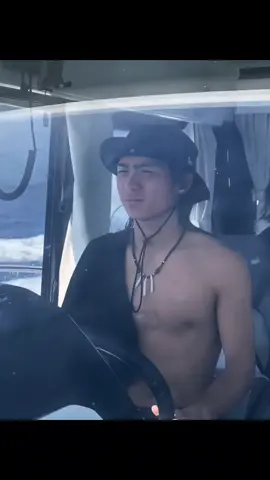 Mobe Mobe by @Jeo Ong #ongfam #allgoodinthehood #jeoong #jeremiahong 