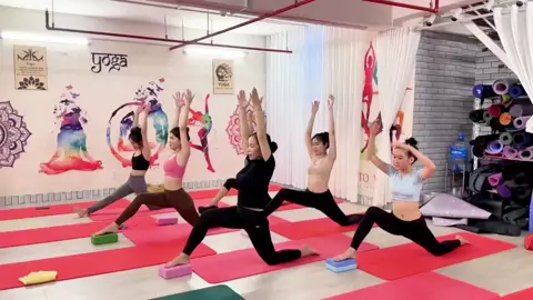 Chị em tui cỡ đó không á 😁😁#yoga #clb_kimnhiyoga #xuhuong #yogaclass 