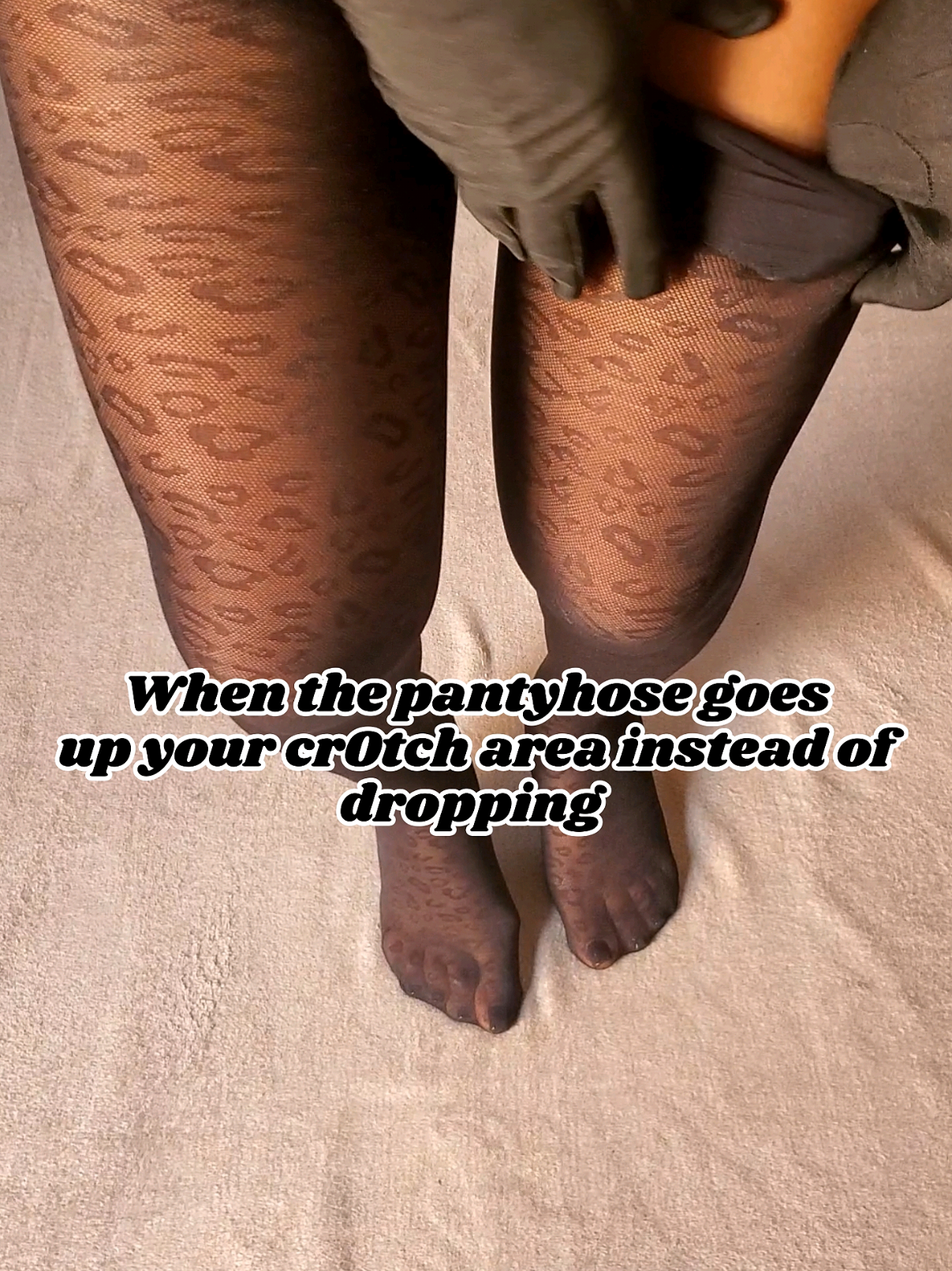 this is your sign that your pantyhose fits! 😌🙂 #pantyhose #tights #viral #fyp #vhkyshop 