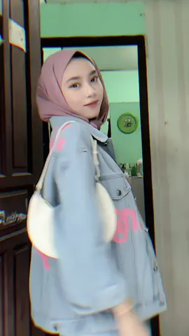Semua yang aku pake ada di keranjang kuning 🧚🏼‍♂️#affiliatepemula #foryoupage #outfitinspo #outfitideas #fyp 