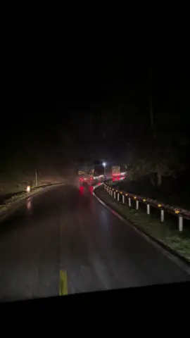 bác đầu kéo xe có hàng mà đổ đèo như này là khét đây👍👍 chúc bác vạn dặm bình an👍👍