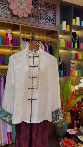 Người ta thường mải miết đi tìm hạnh phúc, nhưng quên rằng hạnh phúc thật sự bắt đầu từ lòng biết ơn. Biết ơn từng khoảnh khắc, từng người đã đi qua đời ta – bởi dù là nụ cười hay nước mắt, tất cả đều làm nên con người ta hôm nay.@Phạm Thu Hường( Mật Hạnh) #phamthuhuong2829 #mathanh2829 #phápphuc 