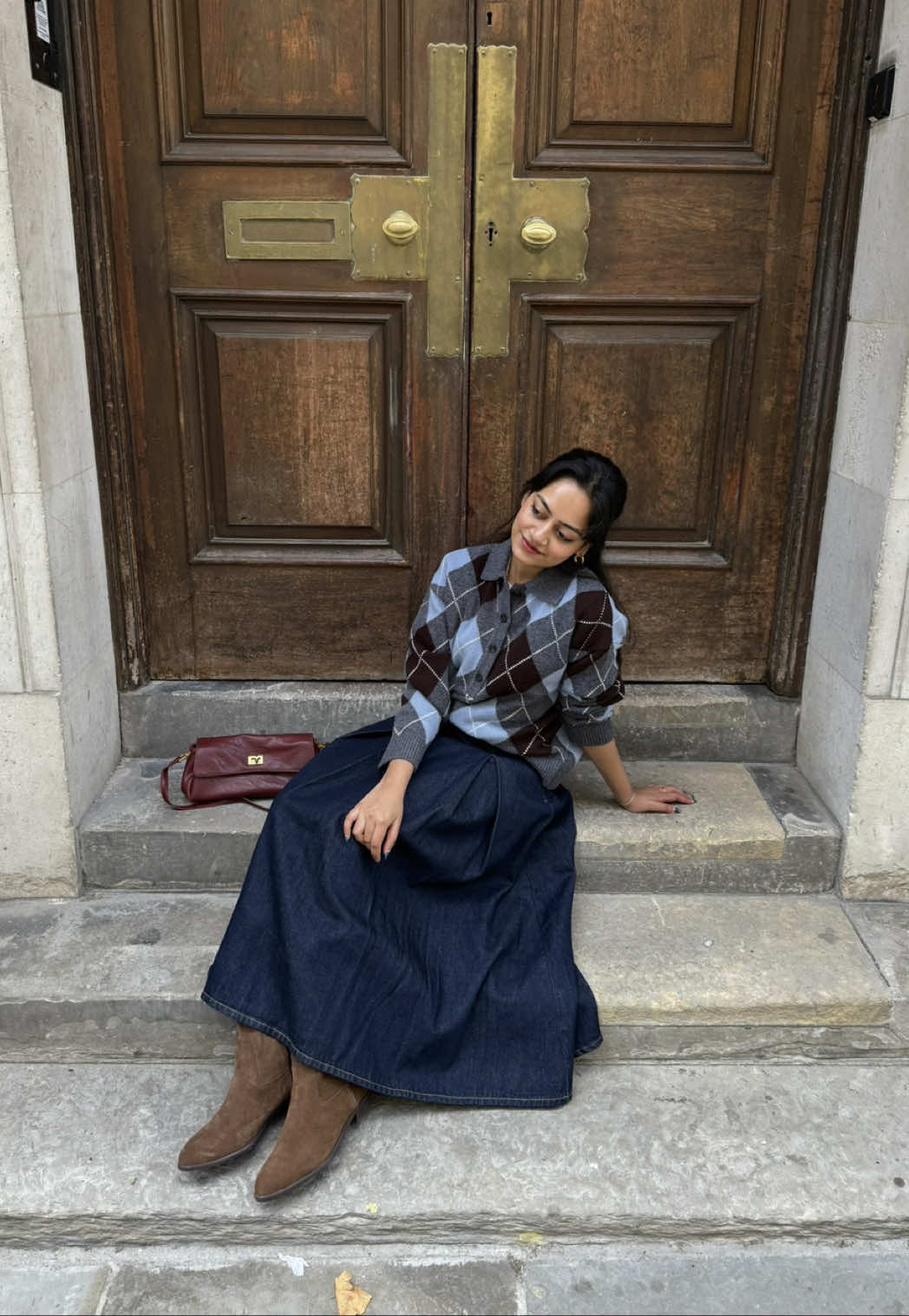 Life is better with detangled headphones and a new Olivia Dean song on repeat 🤌🏼  #slowmoment #londongirl #pinterestaesthetic #autumngirl 