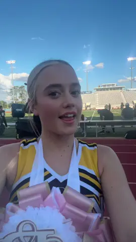 hoco gameseeeee (i look chopepd pls don’t say anything )