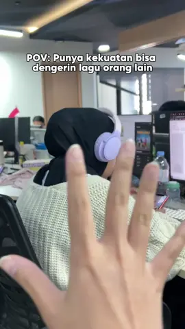 kira-kira kalau kalian bakal ketauan denger lagu apa nih 🧐