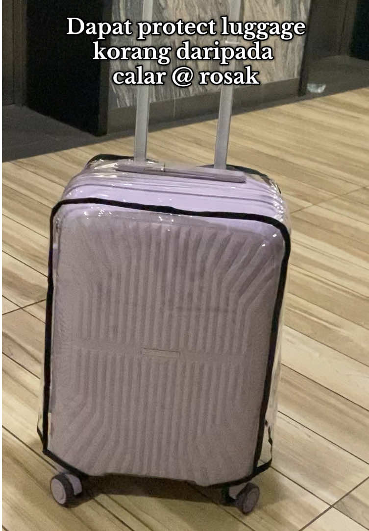Once korang dah pakai cover luggage ni, tak payah risau dah luggage kesayangan korang rosak okkey #coverluggage #fyp #fyppppppppppppppppppppppp #luggage #travel 