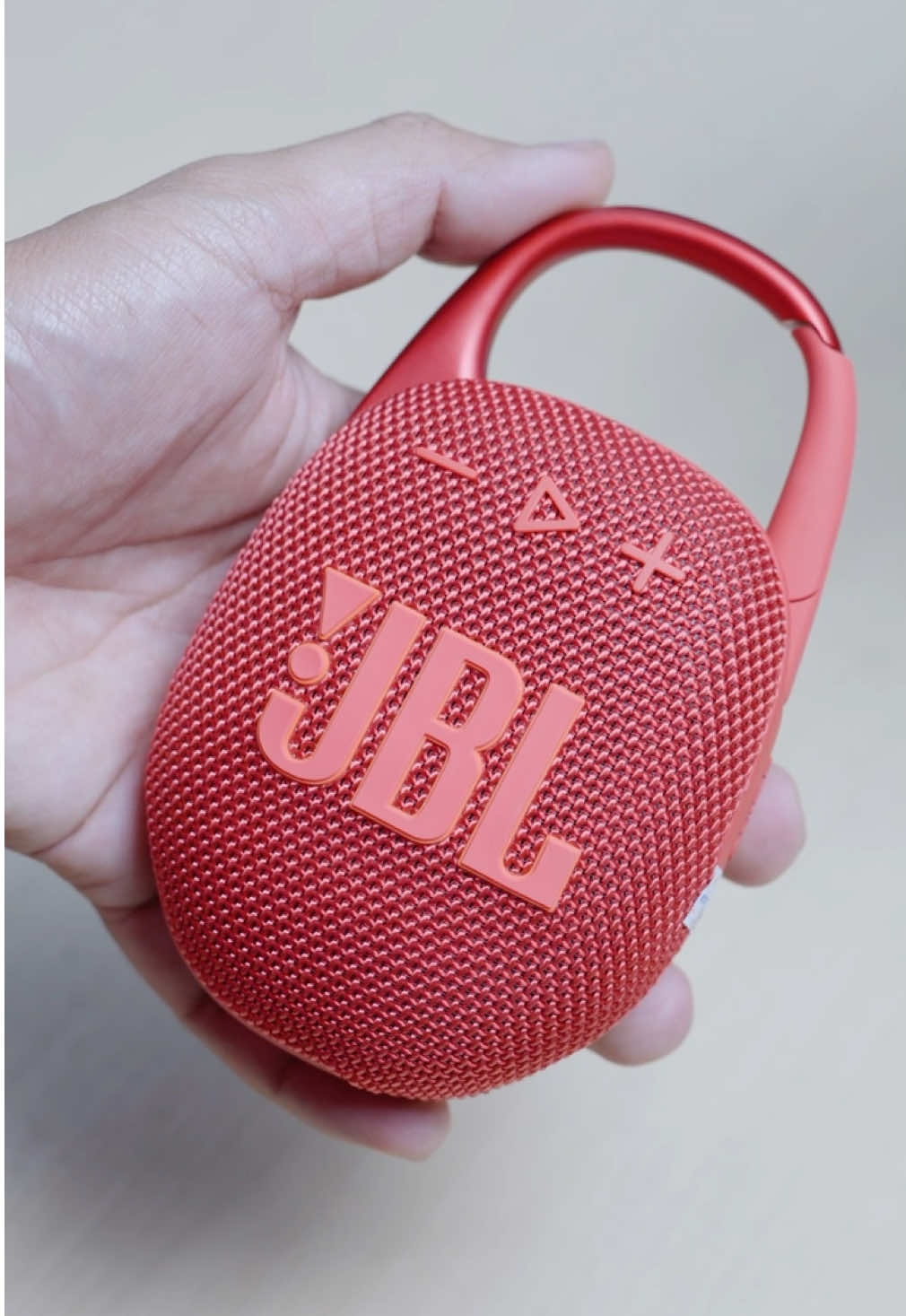 Waterproof Travel Bluetooth Speaker | JBL Clip 5 in Red #bluetoothspeaker #unboxing #asmrvideo #jblclip5 