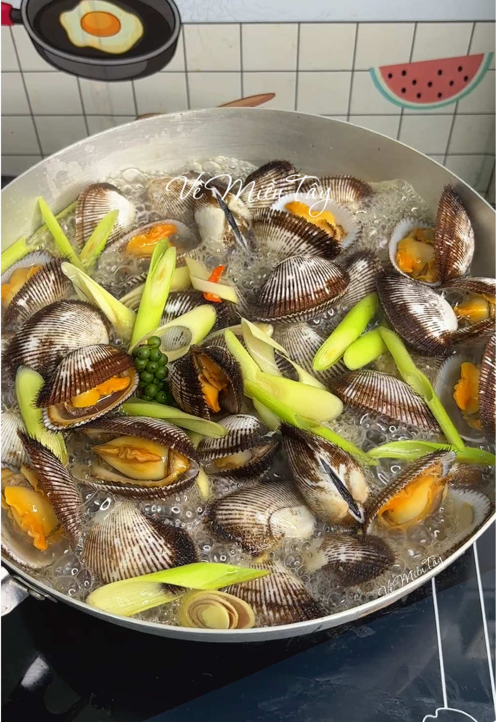 vừa ăn vừa suy 🤭 #ốc #sò #ancungtiktok #vemientay62 #monngonmoingay 