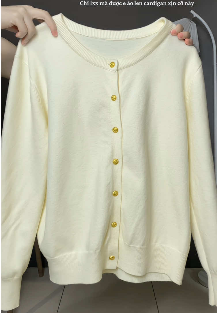 Áo len cardigan cúc vàng xinh #aolenxinh #aolencardigan #aocardigannu #aolennu #cardigan 