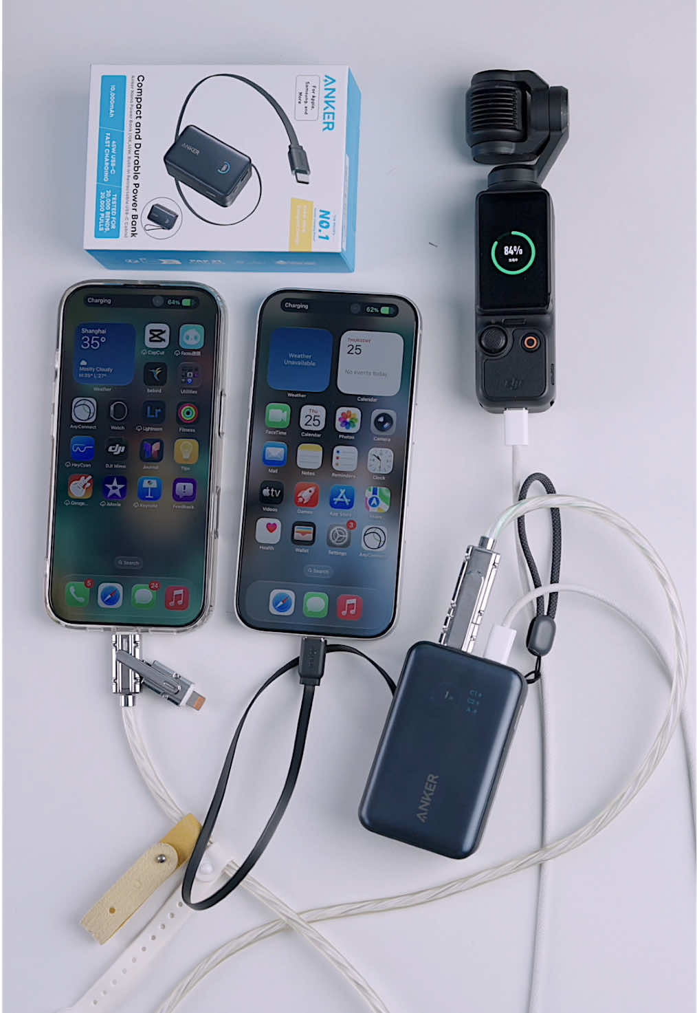 I can't believe such a tiny size actually packs a full 10,000mAh capacity, and they even managed to fit in such a long charging cable. That's insane! #anker #powerbank #charger #iphone17 #iphone 