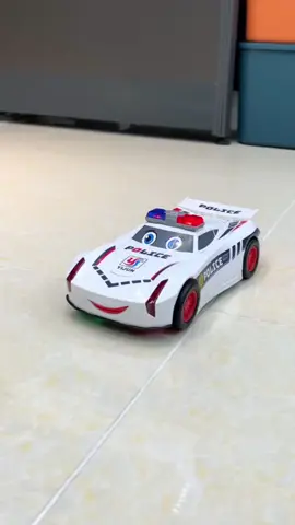 Xe Cảnh Sát Biến Hình Robot có nhạc và đèn vui nhộn #dochoi #dochoichobe #dochoitreem #dochoivuinhon #dochoixe 