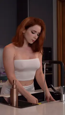 Keep your kitchen clean 🍽️ #girl #reels #fitgirl #fitmodel 