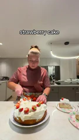 sweet treats are always on my mind🥰🍰🍓