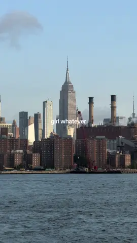 🤍✨🏙️ #nyc #newyorkcity #inyour20s #charliexcx #fyp 