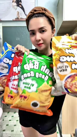 Ăn vặt quá đã với bánh khổng lồ #combo #huongcoi69 #anvat #snack #fyp 