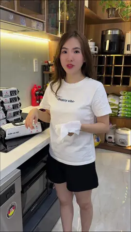 Khăn lau bếp, lau bàn, lau sạch dầu mỡ, tiện lợi nhanh gọn lẹ. #khanlaukinh #khanlaubep #khanlaubepdanang #muataitiktokshop #dogiadungtienich 