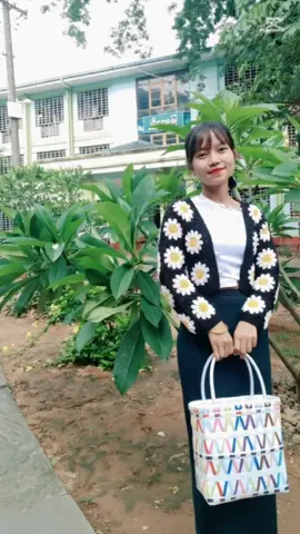#မေ့နေကြပီလား ဒီဆရာမလေးကို #🤍🤍