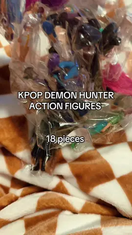 These K-pop Demon Hunter toys will make you the favorite! #kpop #kpopdemonhunters #demonhunter #kpopdemonhuntersedit 