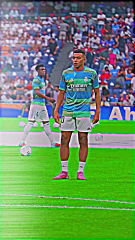 mbappe sanadkaan Balandior xaga haloodhigo🔥🤍💪#realmadrid #vedio #fypppppppppppppppp 