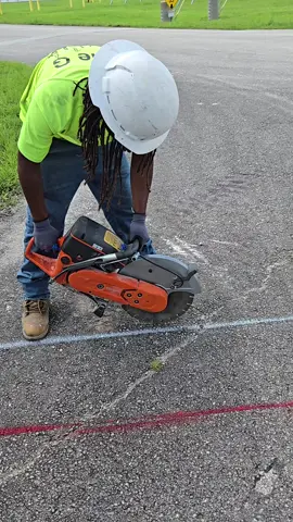Jobsite humor + teaching is what I love to do. #safetyfirst #jobsitehumor #jobsiteteaching #thisishowwemeasurepayfromjobapplication