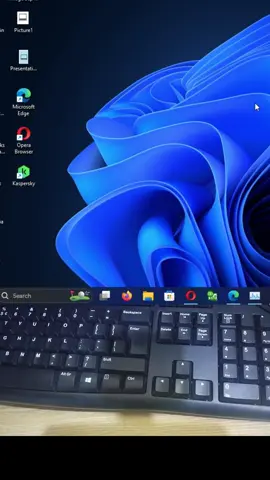 Create an invincible folder 📂 windows PC or desktop  #pctricks #pctips #tutorial #fyp 