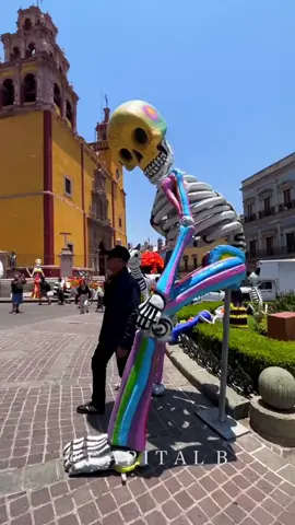 Qué onda con el día de muertos en Guanajuato 😳🥰.  #diademuertos #guanajuato #coco 