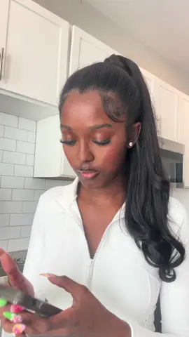 It’s giving vloggerrrr #lipstain 