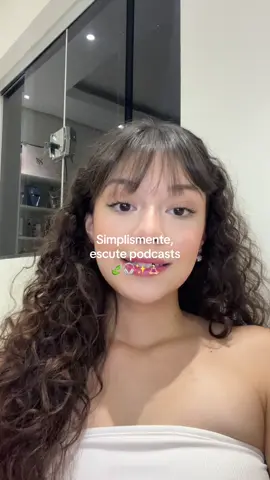 Minhas indicações, se vocês querem um gás na vida, autoestima e motivação, esses podcasts são tudo: Não Inviabilize – motivação pra vida real, de forma leve. Mamilos – papo real, sem tabu, autocuidado. Autoconsciente – amor-próprio e hábitos que transformam. Naruhodo – curiosidade e insights que fazem pensar. #podcasts #dicas #GlowUp 