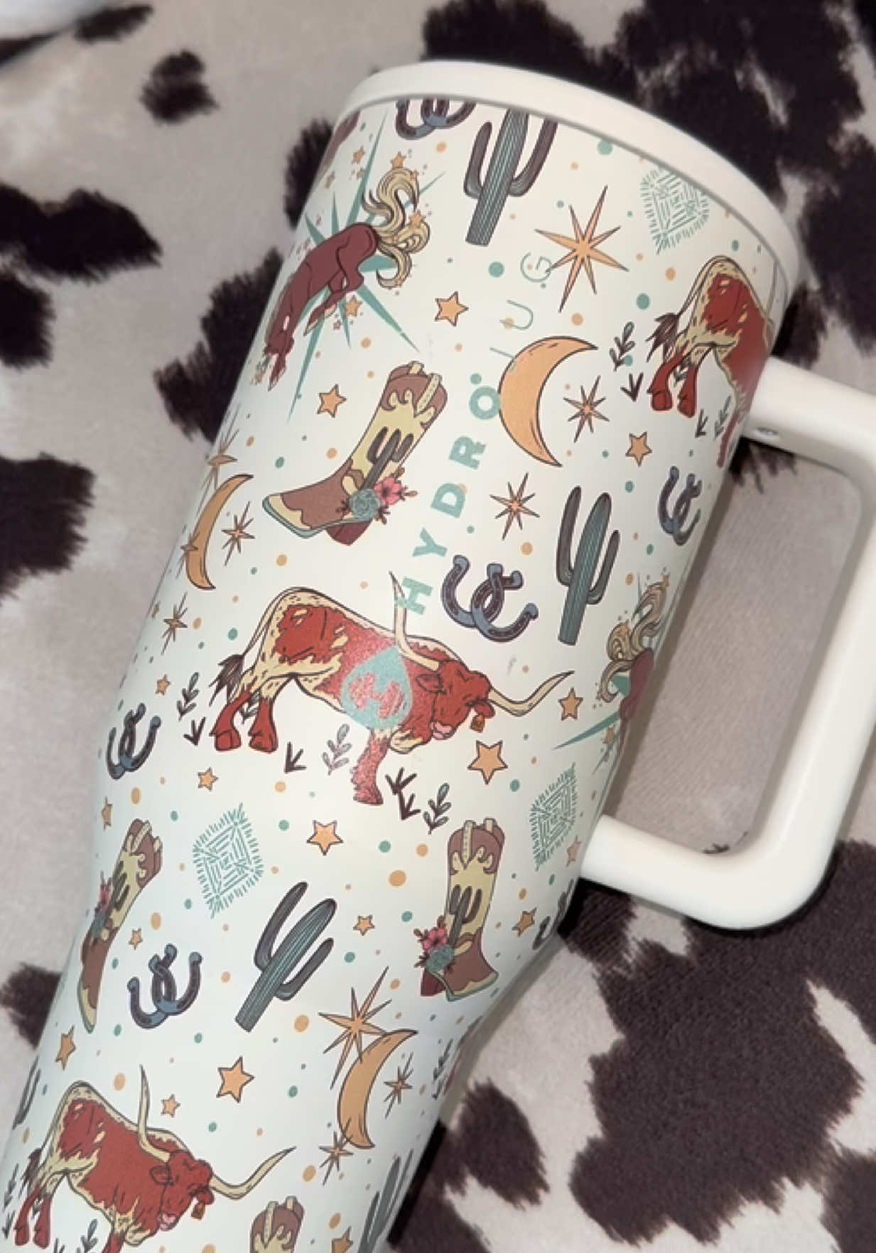 I caved and finally got @HYDROJUG  #hydrojug #western #countryaesthetic 