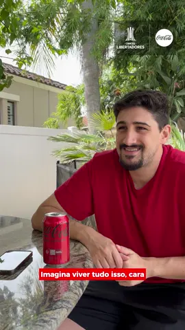SUA CHANCE DE IR À FINAL DA CONMEBOL LIBERTADORES EM LIMA E CONCORRER A PRÊMIOS INSTANTANEOS! Promoção GOLE PREMIADO COCA-COLA! Não perde tempo e já corre para concorrer, eu mesmo já fui participar!  E presta atenção que a promoção vai até 29/10, beleza?  #VivaCadaMomento #GloriaEterna #Libertadores  @LibertadoresBR #publicidade #CocaCola  Período de Participação: das 14h (horário de Brasília) do dia 18/09/2025 até as 14h (horário de Brasília) do dia 29/10/2025. *Consulte os produtos participantes, os regulamentos completos e os Certificados de Autorizações SPA/MF no site golepremiado.coca-cola.com.br antes de participar. Imagens meramente ilustrativas.