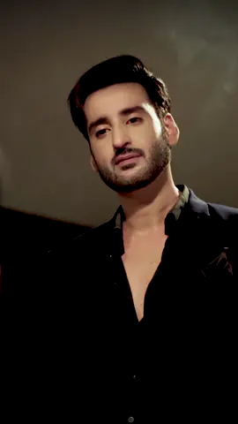 Sikandar has ended Hafeez's life. #whattowatch #foryoupage #foryou #FajjerKhan #LaibaKhan #MikaalZulfiqar #AaghaAli #SyedaTubaAnwar