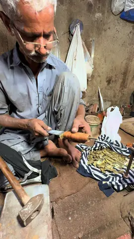 Handcrafted work #craftsmanship #blacksmithing #medievalknives #outdoorknives #Europe 