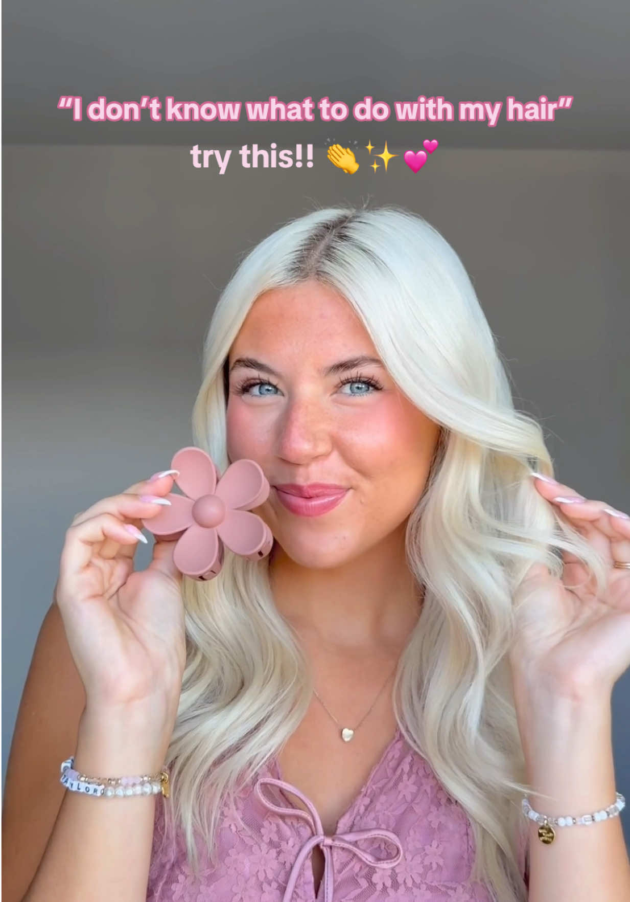 Going back to the basics 🤝💕✨ if you aren’t sure what to do with your hair for work/school, try this!! 🤭 #taylorxhairstyles #easyhairstyles #schoolhairstyles #hairtutorial #hairtok 