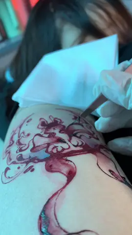 Mẫu henna nằm trong BST 