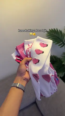 rekomendasi kaos kaki untuk daily, olahraga atau nongkrong.  #kaoskaki #kaoskakimurah #kaoskakimotif #kaoskakiskena #kaoskakiviral 