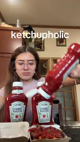 ketchup is my favorite condiment, i could eat ketchup with anything. burgers, pizza, potatoes, chicken, occasionally rice.  if my to go meal of chicken nuggets doesn’t have enough ketchup packets i won’t finish it. #ketchuplover 