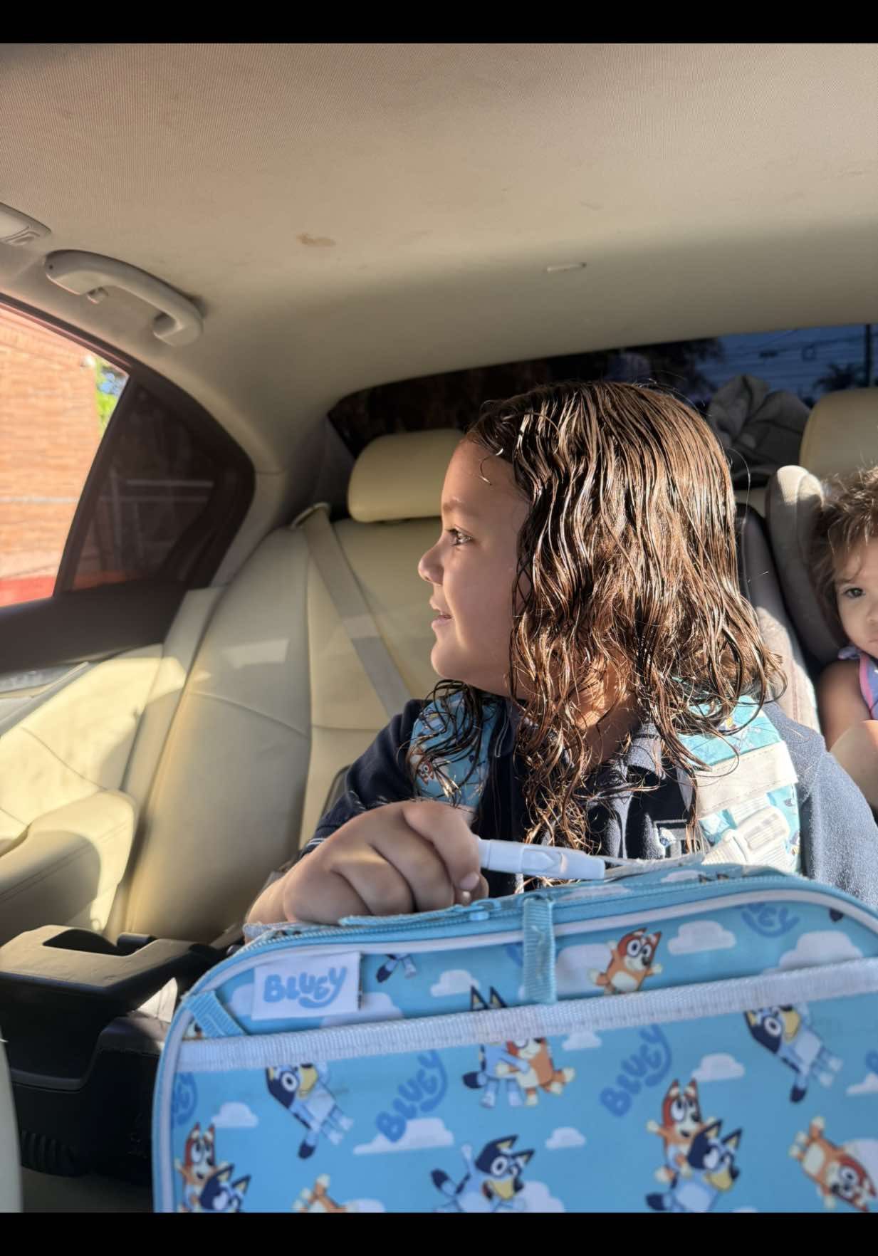 Como les va con la comida que le  hacen a sus hijos ?  Aqui yo aprendiendo lo que se come y lo que no se come .🥲 #christopher🧒🏼 #lonchesparaniñoskinder 