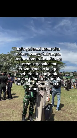 semoga nanti aku tetep jadi tujuan mu yaa… what ever you do, i’m proud of you🩶
