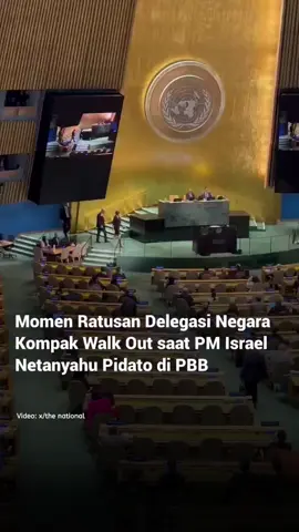 Inilah momen ratusan delegasi negara yang hadir di Sidang Majelis Umum Perserikatan Bangsa-Bangsa (PBB) berbondong-bondong walk out atau keluar ruang sidang kala Perdana Menteri Israel Benjamin Netanyahu berpidato pada Jumat (26/9). Dalam video, terlihat orang-orang berdiri dan ramai-ramai keluar ruang sidang pleno saat Netanyahu sudah naik mimbar untuk berpidato. #fyp 