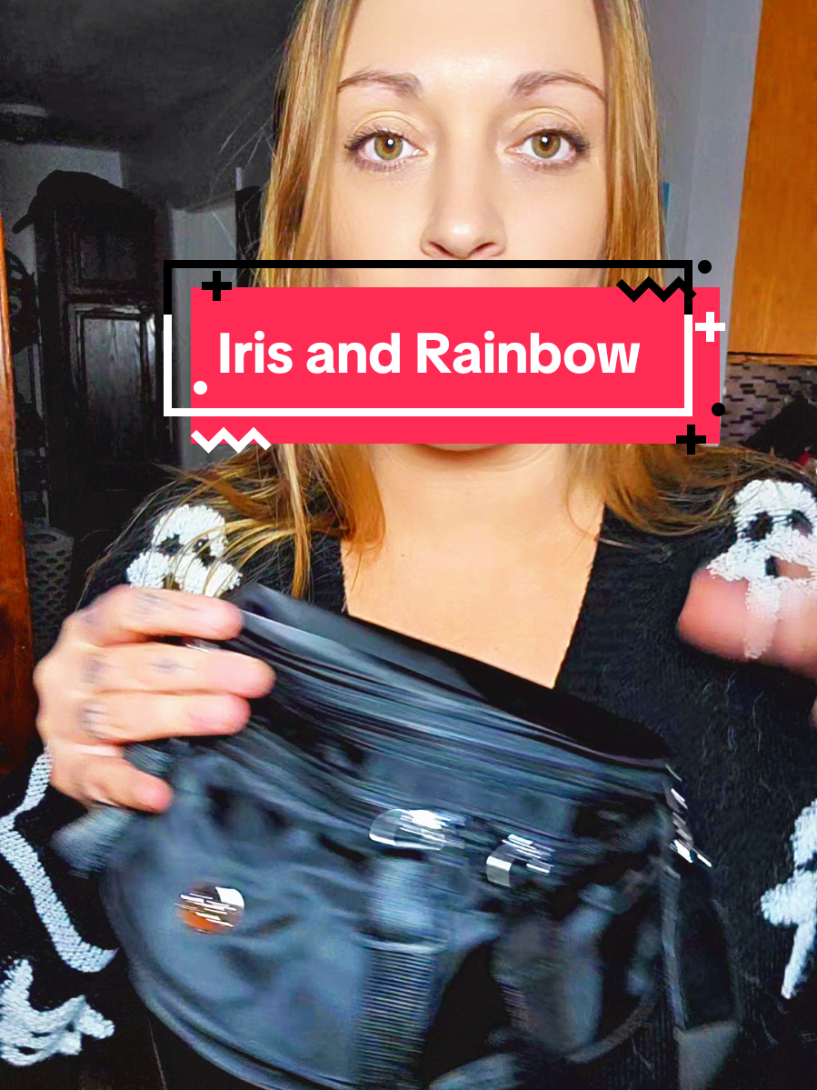 These Iris & Rainbow crossbody bags are absolutely stunning! #irisandrainbow  #crossbodybag 