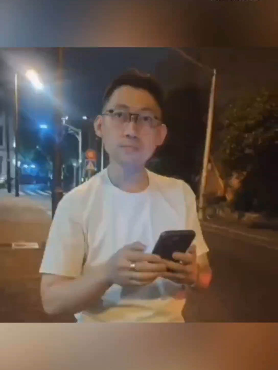 他眼神都充满着占有欲#搞笑配音#搞笑视频#专治不开心#看一遍笑一遍