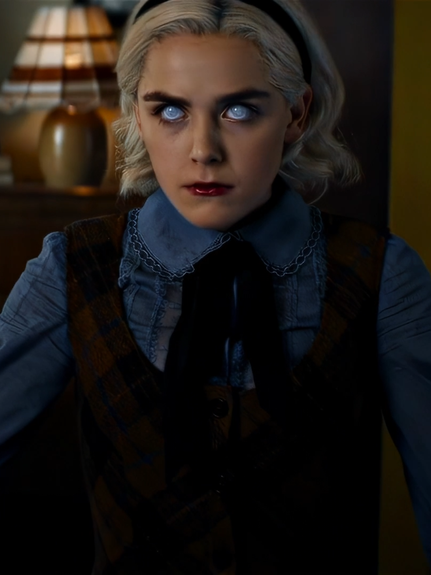 #sabrina ; cute sisterhood and all but lets not forget who ends who now, raven stans have been forgetting as of late... < presets, mine > #chillingadventuresofsabrina #sabrinaspellman #sabrinaspellmanedit #viral #aftereffectsedit