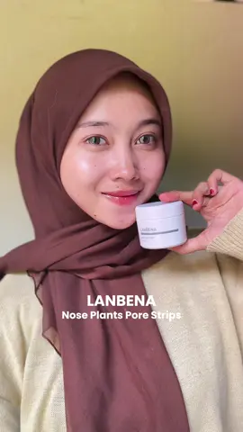 Say bye to blackheads with @Lanbena.Indonesia Nose Plants Pore Strips! Apply → stick → wait → pull, and pores feel so clean 🤍  #blackhead #maskerkomedo #komedo #maskerkomedo #lanbena 