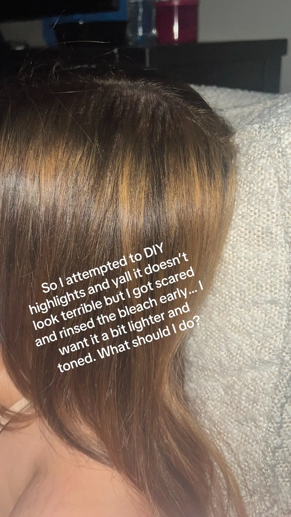 Please to my hairstylist girls help me outtttt #hairbleach #highlights 