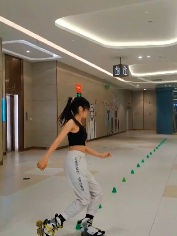 Ngẫu hứng : Phần 2 #daytruotpatin #truotpatin #truotpatinnghethuat #patin #rollerskating #rollerskate #rollerskater #roller #skating #skatingtiktok #viraltiktok #viralvideo #viralvideotiktok #viral #xuhuong #xuhuongtiktok
